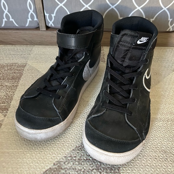 NIKE Blazer Mid ‘77 SE Size 3Y - Picture 2 of 12